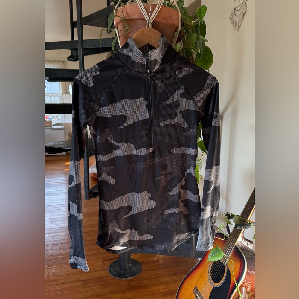 Under Armour Coldgear Half Zip Long Sleeve Camo Jogger SIZE: S